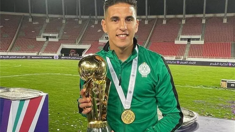 قبل ساعات من مباراة السوبر الأفريقى .. الرجاء المغربي يفقد نجمه أمام الأهلي