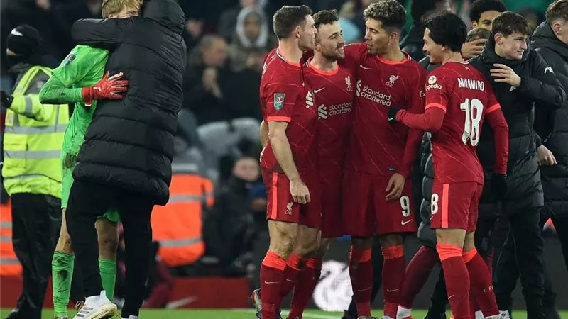 تأجيل مباراة ليفربول و ليدز يونايتد بالدوري الإنجليزي
