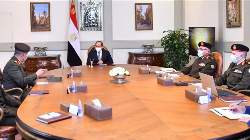 الرئيس السيسي يتابع جهود الدولة لتعظيم القيمة المضافة للمعادن المستخلصة من الرمال السوداء