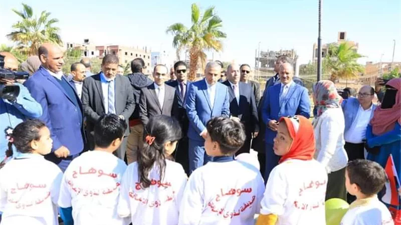محافظ سوهاج يشهد فعاليات منتدى 