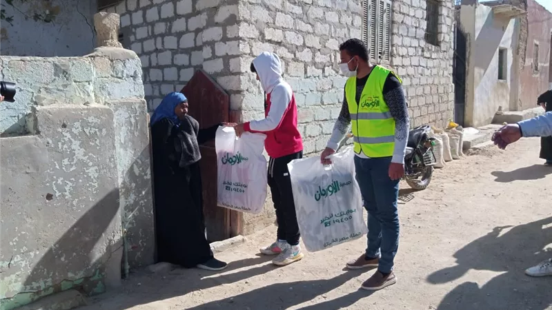 طلاب المدارس والاورمان يدخلون البهجة لبيوت الاسر الأولى بالرعاية بقصر الباسل فى الفيوم