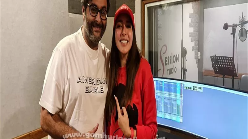 ساندي تتعاقد مع المنتج وليد منصور وتصور أول كليباتها في فرنسا