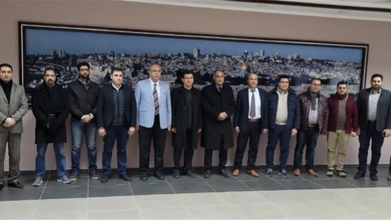 وصول الوفد الطبي المصري الى غزة عبر معبر رفح البري لاجراء عمليات جراحية بالقطاع