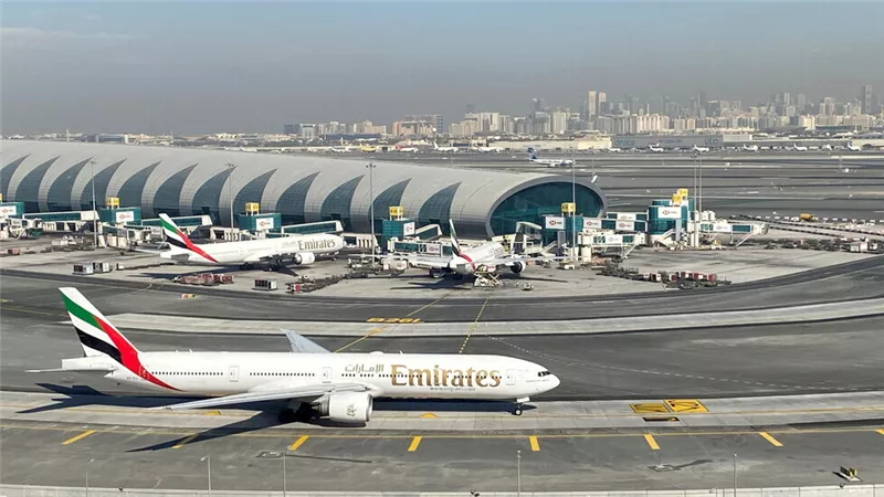 الإمارات تعلق الدخول إليها من 4 دول