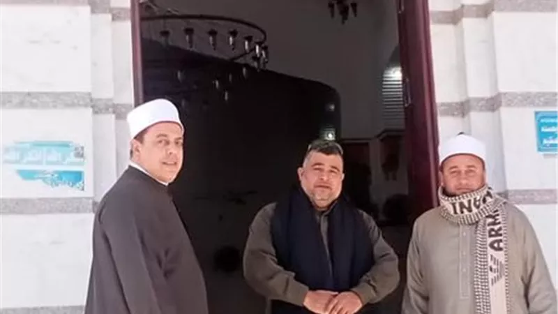 أوقاف الإسماعيلية تتابع المساجد يوم الجمعة ..صور