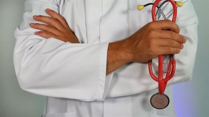 أفضل أنواع الوصلات الشريانية الوريدية.. أستاذ جراحة يوضح