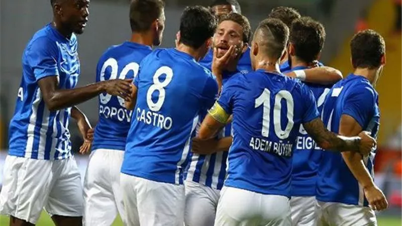 قاسم باشا يلتقى ألتاي.. مواعيد مباريات الدورى التركى اليوم السبت 25-12-2021