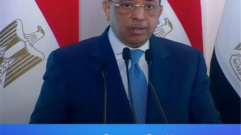 مشروعات صعيد مصر .. شعراوي: رصف الطرق كلفنا 13 مليار جنيه خلال 7 سنوات
