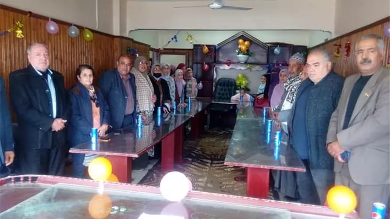 القوى العاملة تعقد ندوة تثقيفية 
