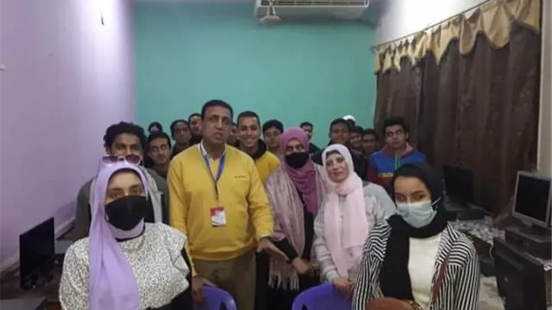 طلائع القليوبية تنفذ برنامج نادى القرن فى مركز شباب ١٥ مايو.. بالصور
