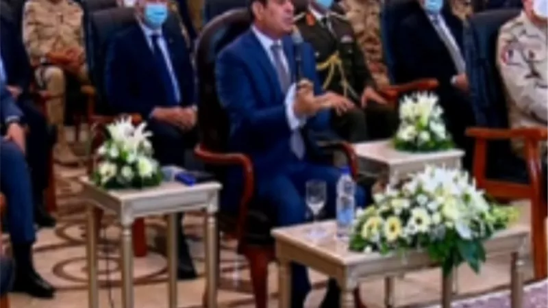 الرئيس السيسي: ما يُقام من مشروعات قد يكافئ عمل السد العالي