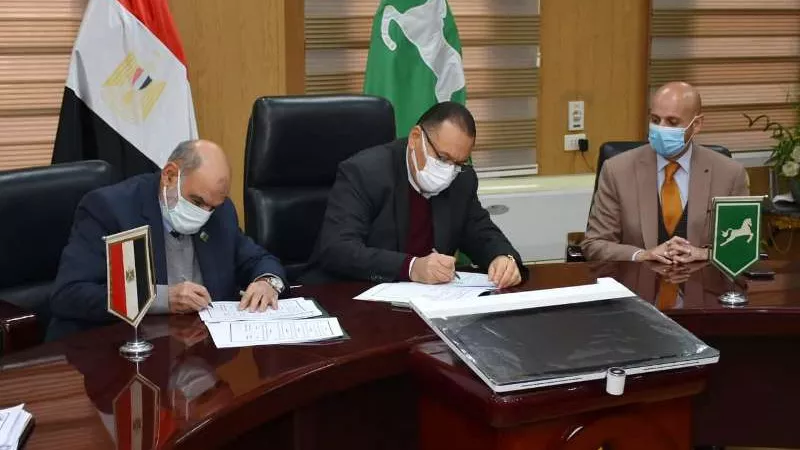محافظ الشرقية يُوقع بروتوكول تعاون مع جمعية الأورمان