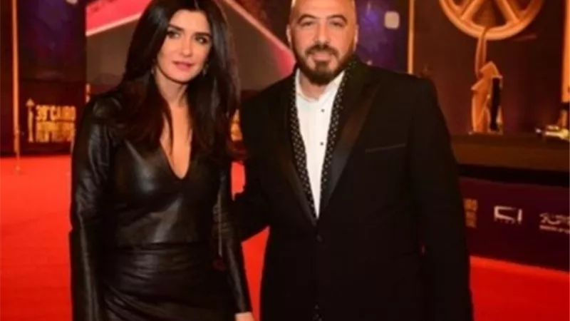 لاول مرة.. غادة عادل مع طليقها مجدى الهوارى فى 