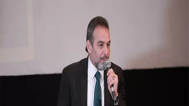 بحضور الحجار وفلوكس.. ملتقى القاهرة للسينما يكرم أحمد عبد العزيز ويحتفل بعيد ميلاده