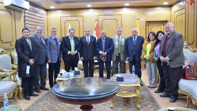 رئيس جامعة بنى سويف: نعتز بلغتنا الأم رمز الهوية والتاريخ