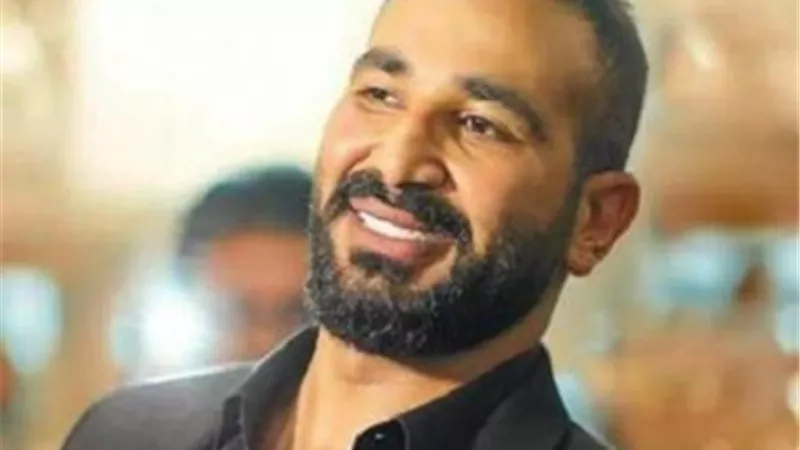 أحمد سعد يروج لحفل رأس السنة بالعين السخنة