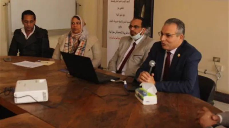 الطرق المعملية لتحليل مياه الصرف الصناعى في دورة تدريبية بمعهد علوم البحار بالسويس