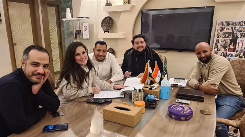 شيري عادل تدخل 