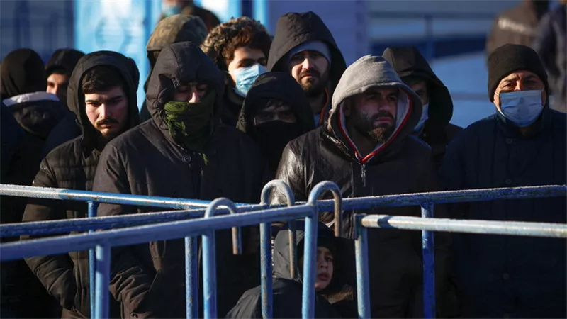 الأمم المتحدة تطالب بولندا بالسماح لها بالوصول إلى المهاجرين على الحدود