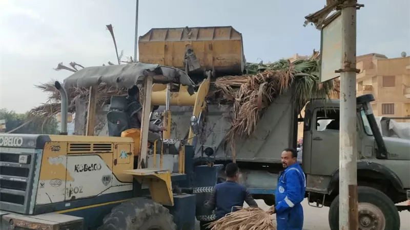 نشاط ملحوظ لادارات النظافه والحركة والمعدات بجهاز العاشر وحملات نظافة مكثفة