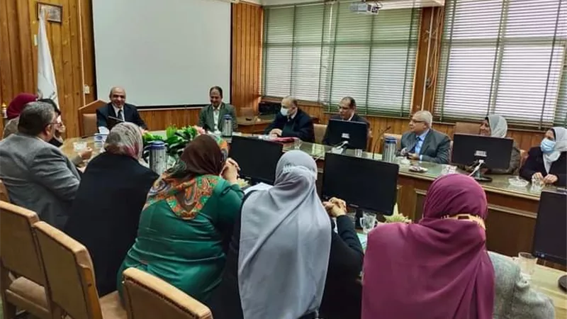 فريق مراجعة الجودة يزور كلية التكنولوجيا والتنمية بالزقازيق استعداداً لاعتماد 5 برامج للبكالوريوس