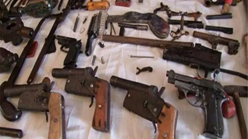 بمخدرات وسلاح.. ضبط 3 متهمين في كفر الشيخ