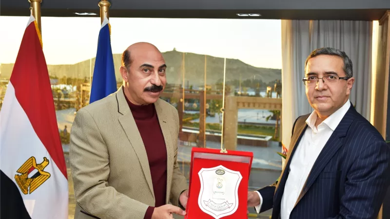 محافظ أسوان يستقبل السفير الهندى لتعزيز التعاون المشترك