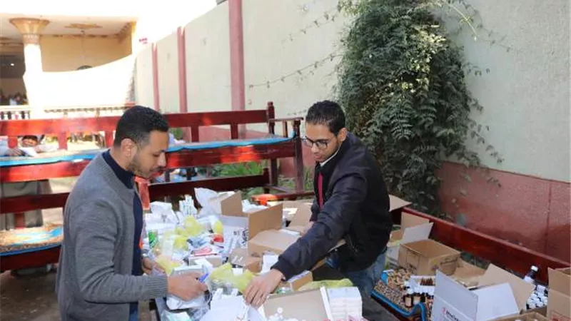 مناظرة ٨٧٤ حالة بقافلة الجامعه الطبية بقرية بخانس بابو تشت