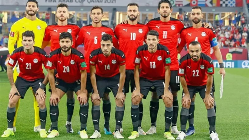 نجم الأهلي السابق: استبعاد أفشة وفتحي ورفعت يثير علامات استفهام