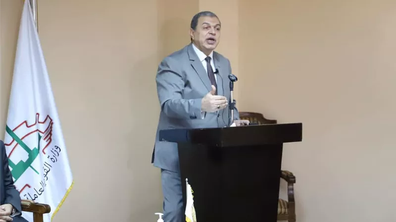 القوى العاملة: تعيين 645 شاباً منهم 4 