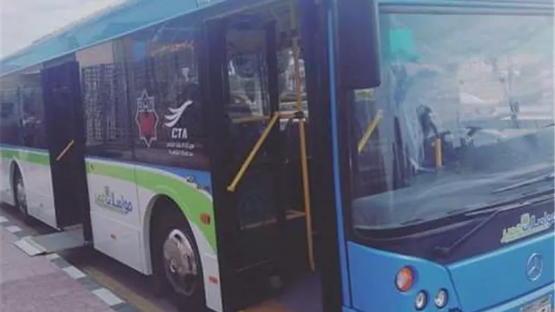 رئيس جهاز حدائق أكتوبر: تشغيل 30 أتوبيس green bus لنقل فى المدينة.. بالصور