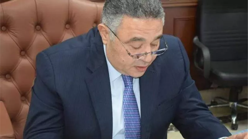 محافظ البحر الأحمر يهنئ الرئيس السيسي بمناسبة العام الميلادي الجديد