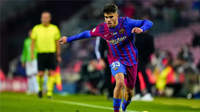 برشلونة يعلن إصابة الزلزولي بفيروس كورونا