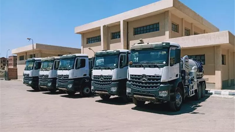 رئيس جهاز حدائق أكتوبر ينفذ 300 حملة لإزالة مخالفات البناء.. بالصور والأرقام