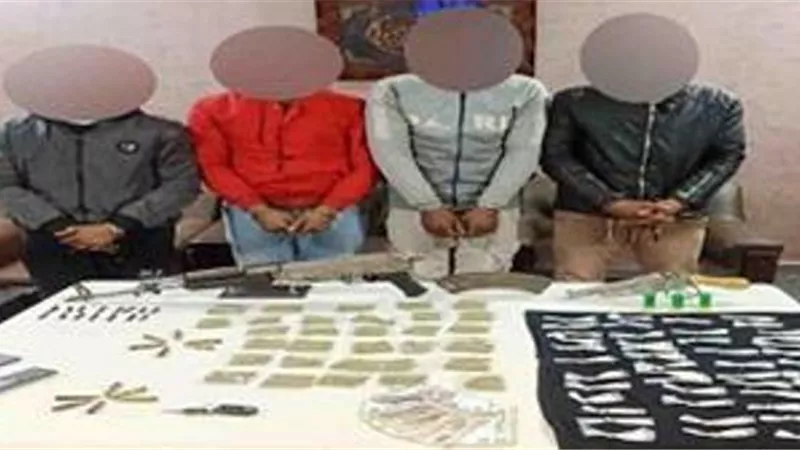 ضبط 4 أشخاص بحوزتهم بندقية آلية و هيروين وبانجو وكمية من مخدر الحشيش بالمنوفية