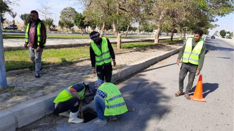 جهاز مدينة الشروق يرفع حالة الإستعداد لمواجهة الأمطار.. بالصور والخطة
