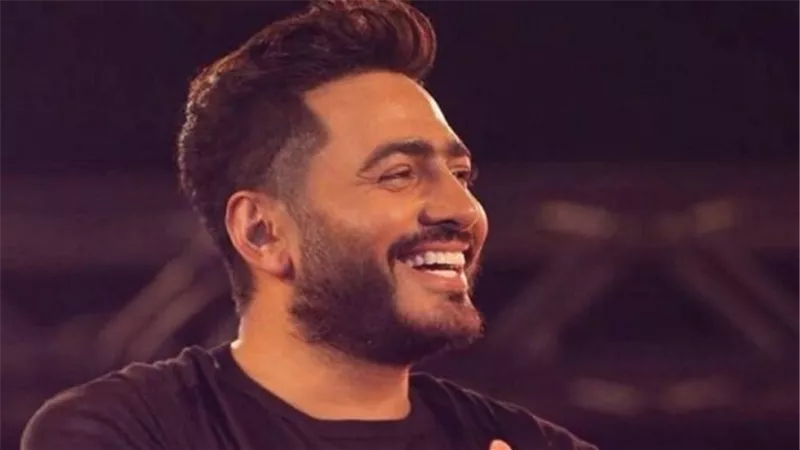 تامر حسني يكشف رأيه عن السوشيال ميديا وتأثيرها على حياة البشر.. فيديو