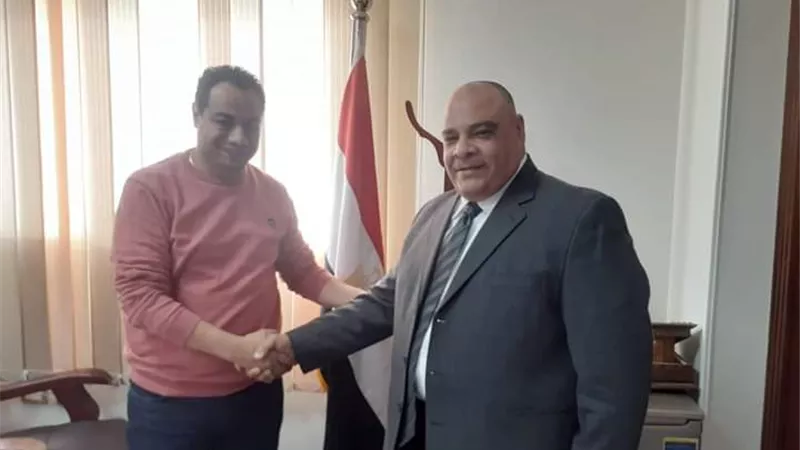 بناء مدارس تجريبى متميز بحدائق اكتوبر بالجيزه بناء على رغبة الأهالى - الصور