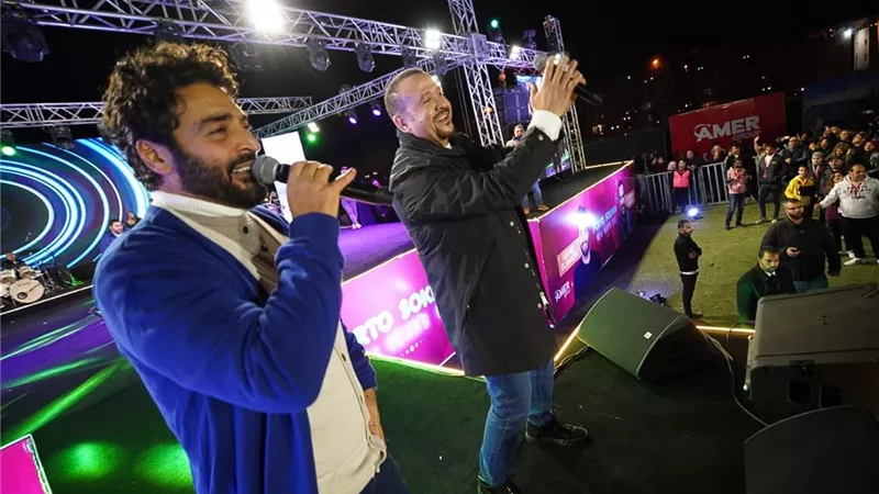 بالصور.. حميد الشاعري وهشام عباس يشعلان 