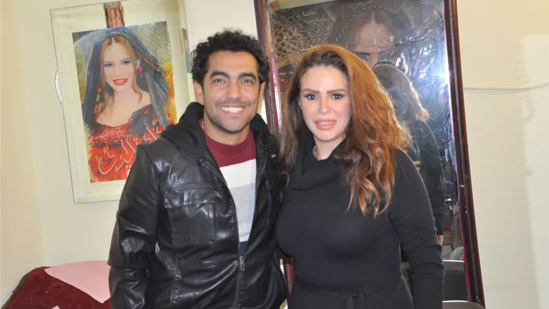 صناع مسرحية 