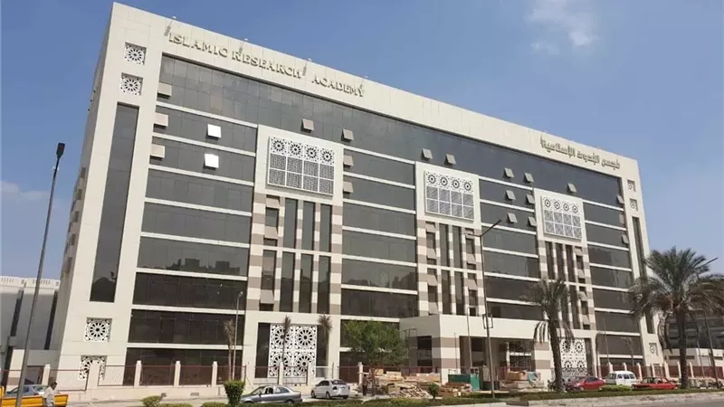 طلب مني أحد الطلاب بعمل أبحاث الكلية نيابة عنه..فهل يجوز؟