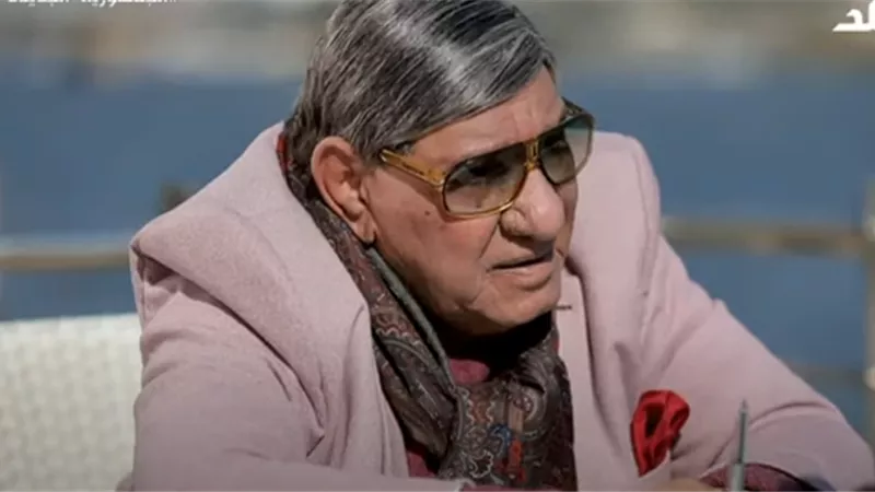 مفيد فوزي: أحمد زكي كان انطوائيا.. ورغدة كانت تخرجه من وحدته.. فيديو