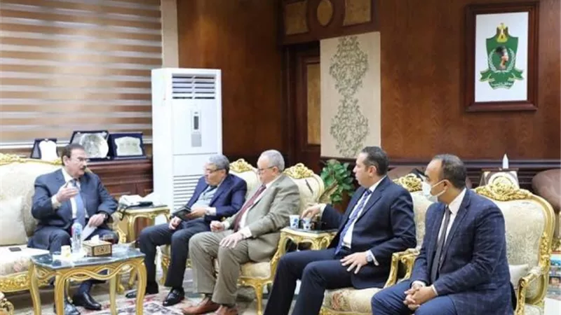 لبحث أوجه التعاون.. نقيب المهندسين يلتقى محافظ المنيا.. صور