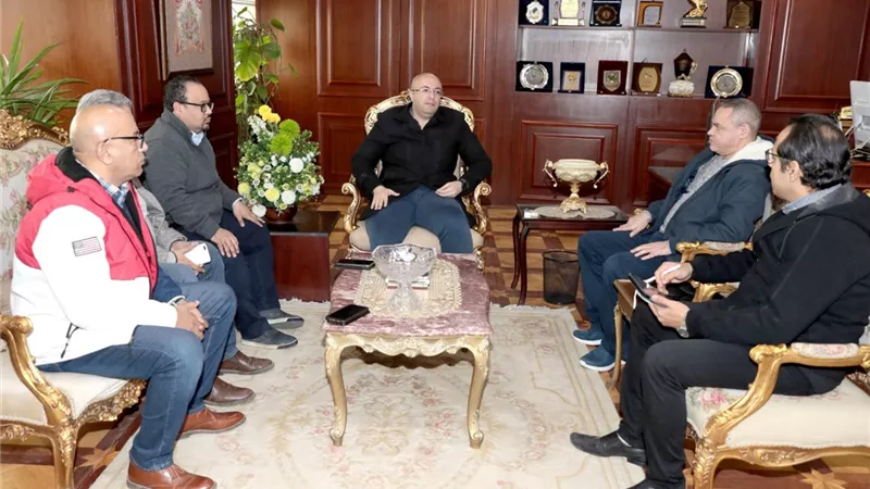 محافظ بني سويف يبحث مع رئيس قطاع الطب العلاجي بوزارة الصحة تجهيز مستشفى اهناسيا التخصصي