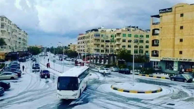 شاهد.. الثلج يحول الغردقة إلى أوروبا..صور