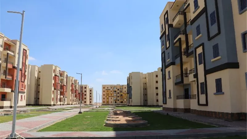 الجزار: وزارة الإسكان تنتهى من 6376 وحدة سكنية فى مدينة السادات.. بالصور