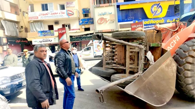 حملات نظافة ورفع الإشغالات للحفاظ على الشكل الحضارى والجمالى بمدينة الأقصر