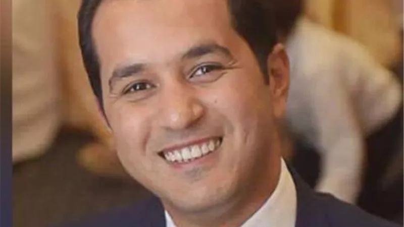 محمد الدسوقي رشدي : منتدى شباب العالم بوابة أمل