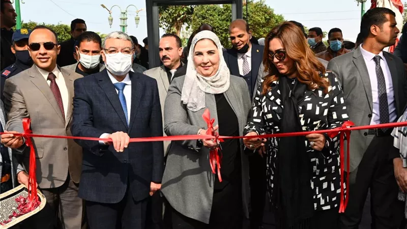 القباج والقاضي وعوض يفتتحون معرض 
