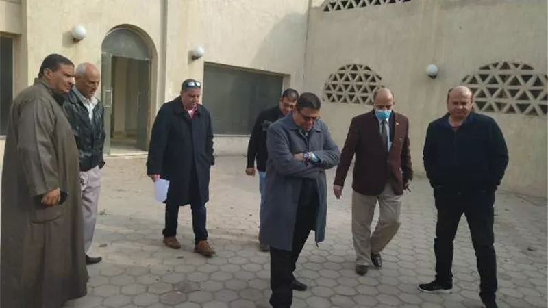 تعرف على أسباب زيارة مدير عام التعليم الفنى فى القاهرة لمنطقة الفواخير.. بالصور